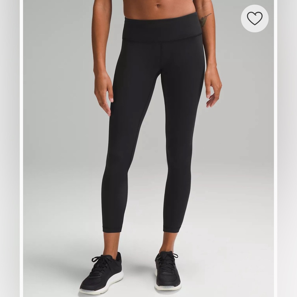 Lululemon black Wunder train low rise leggings